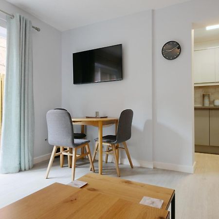 Crewe Short Lets 1 Victoria Court, Crewe Apartment Luaran gambar