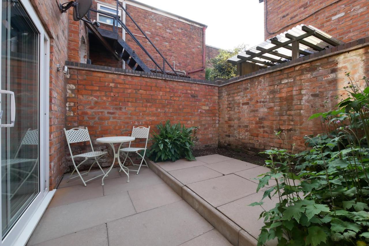 Crewe Short Lets 1 Victoria Court, Crewe Apartment Luaran gambar